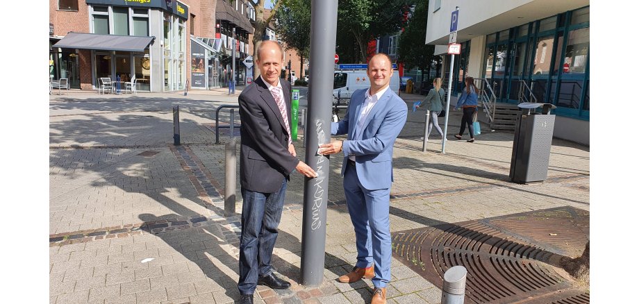 Bürgermeister Kai Louis und Eduard Sudheimer Geschäftsführer alliander Netz GmbH