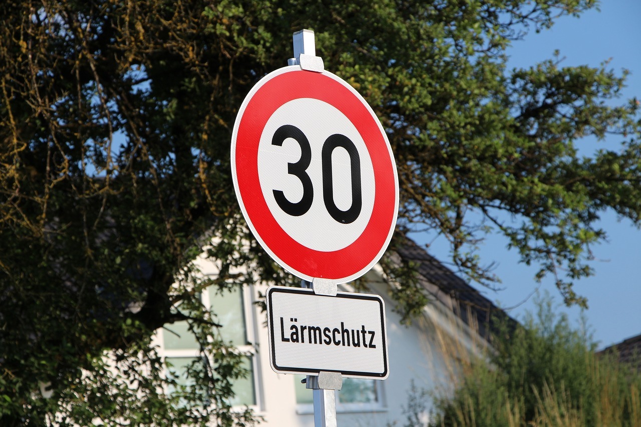 Lärmschutz-Schild