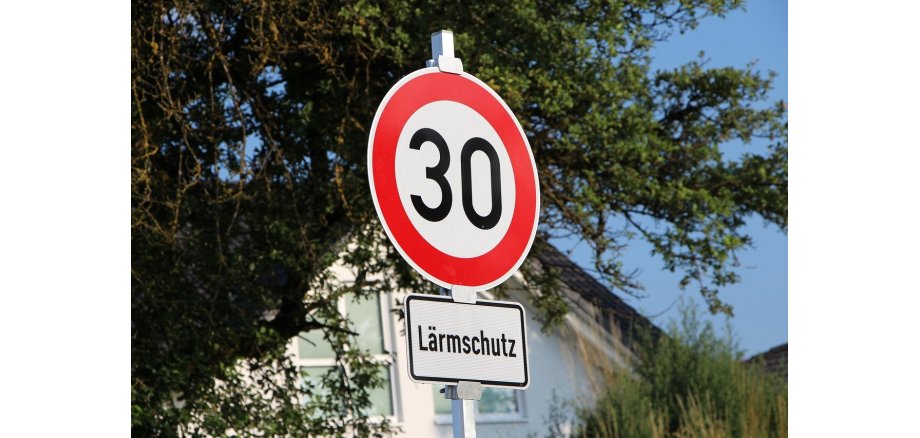 Lärmschutz-Schild