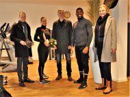 Kai Louis, Bürgermeister der Stadt Heinsberg begrüßt Simone und Albert Kitenge im Fitness-Studio