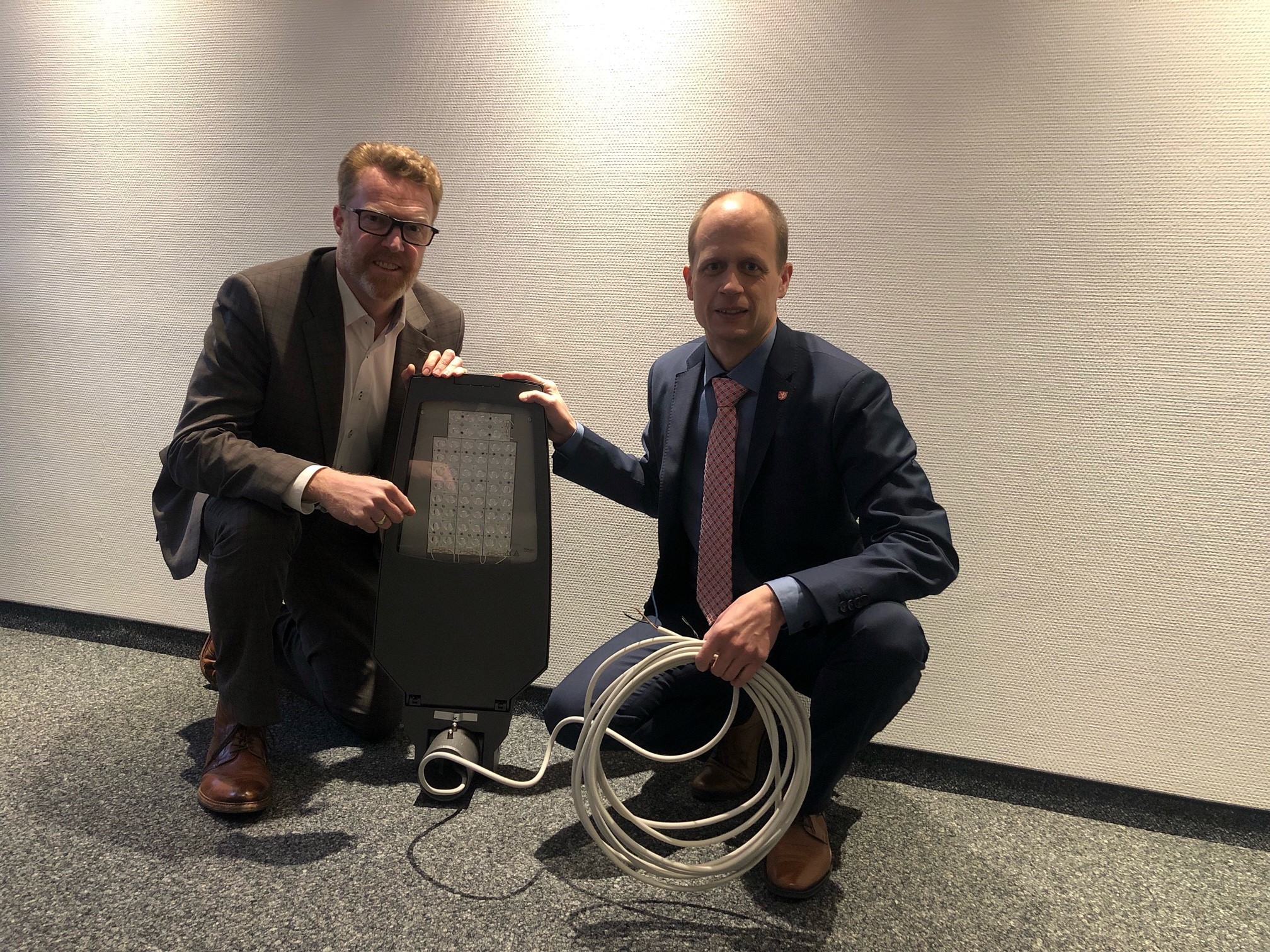 Geschäftsführer Alliander Netz Heinsberg GmbH und Bürgermeister Kai Louis