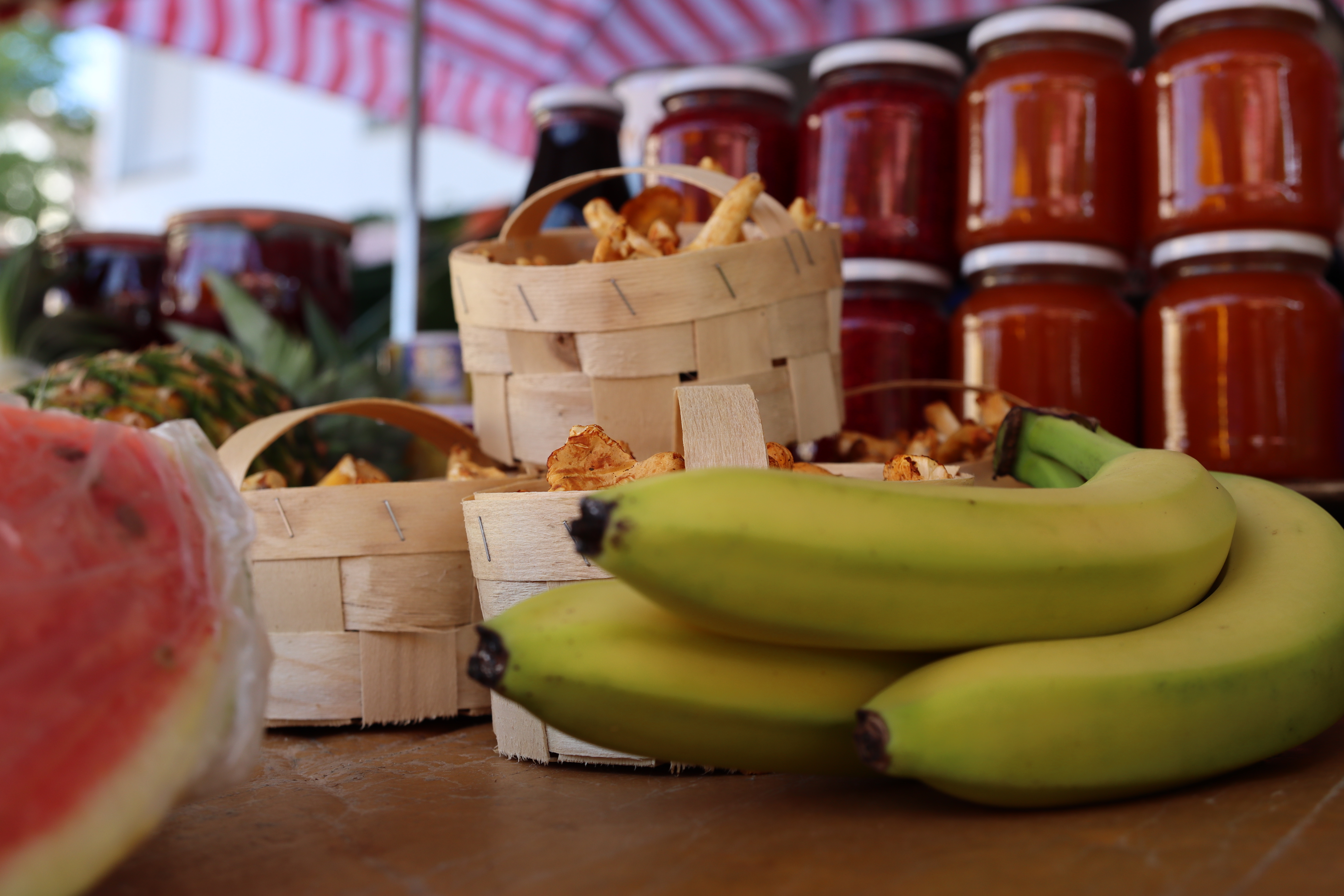 Bananen, Pilze, Konserven