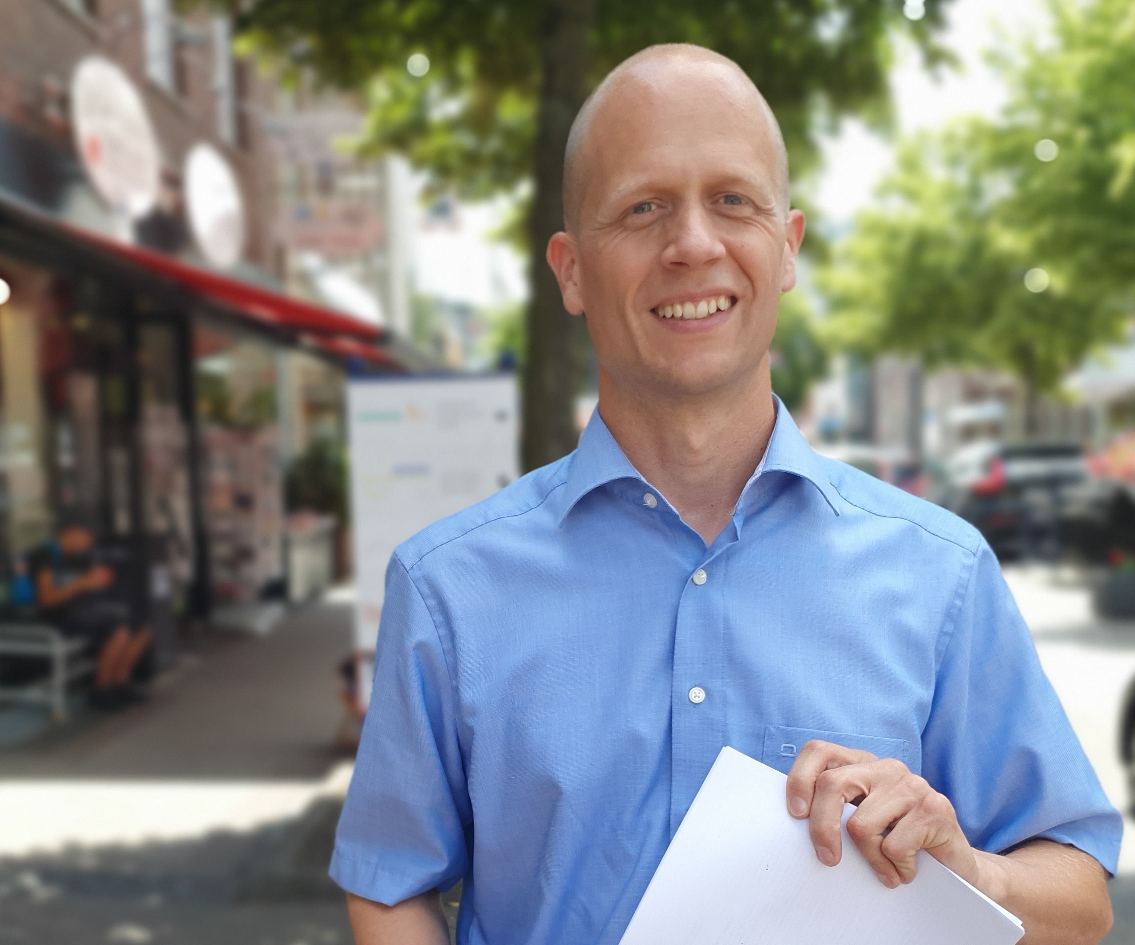 Bürgermeister Kai Louis in der Innenstadt