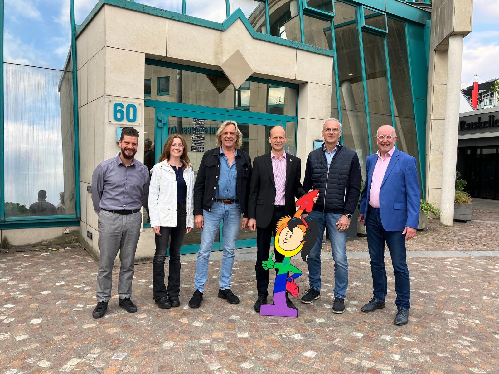 Bürgermeister Kai Louis mit „IDAHOBIT“ mit Vertretern der Fraktion