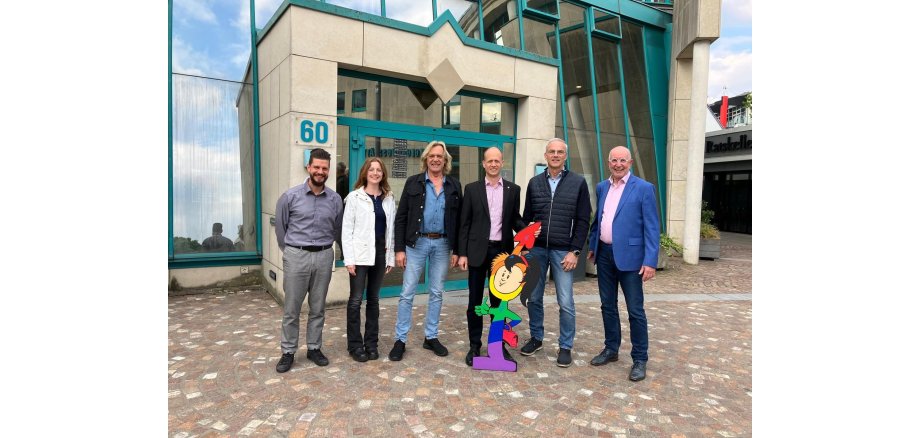 Bürgermeister Kai Louis mit „IDAHOBIT“ mit Vertretern der Fraktion