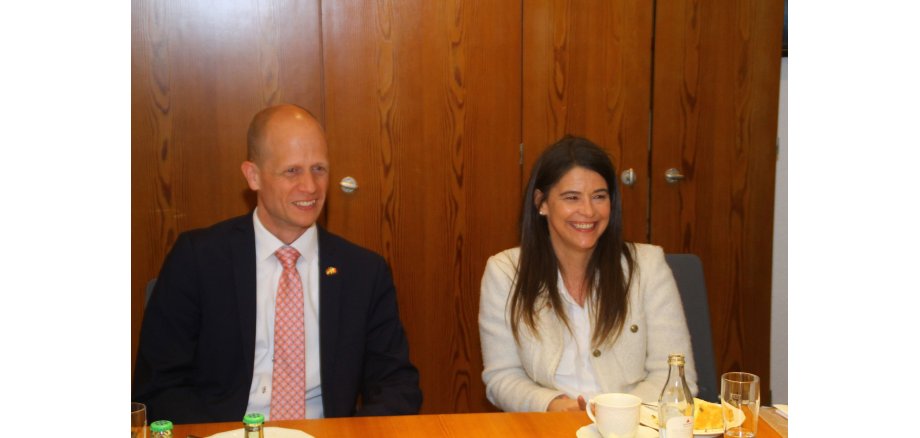 Bürgermeister Kai Louis und Generalkonsulin Palma
