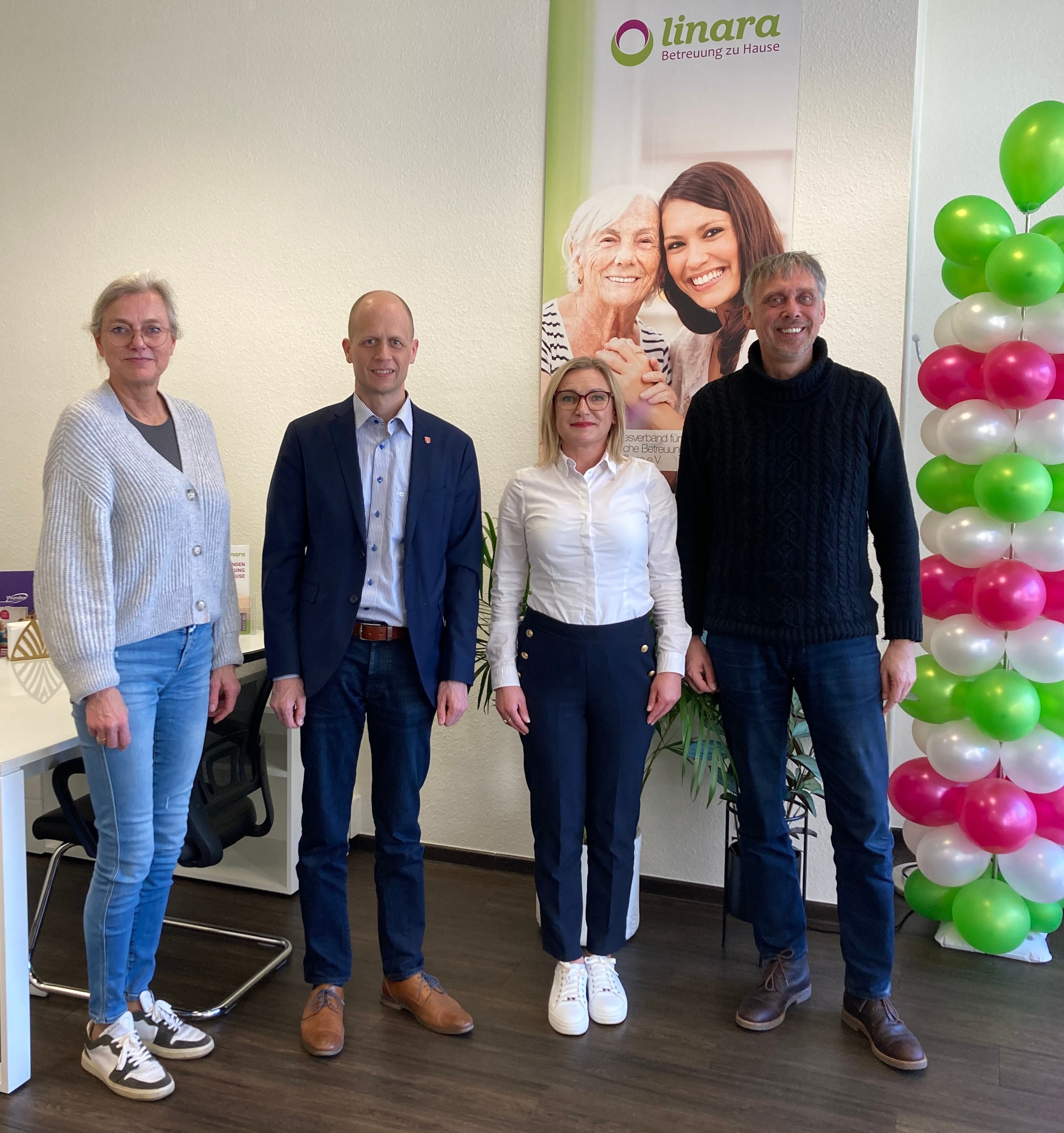 Bettina Walde, Citymanagement, Bürgermeister Kai Louis, Geschäftsführerin Agata Cömlek und Stephan Otto, Gewerbe- und Verkehrsverein