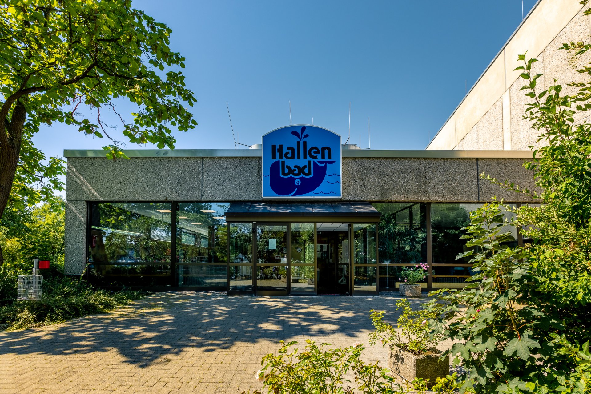 Hallenbad Außenansicht
