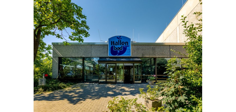 Hallenbad Außenansicht