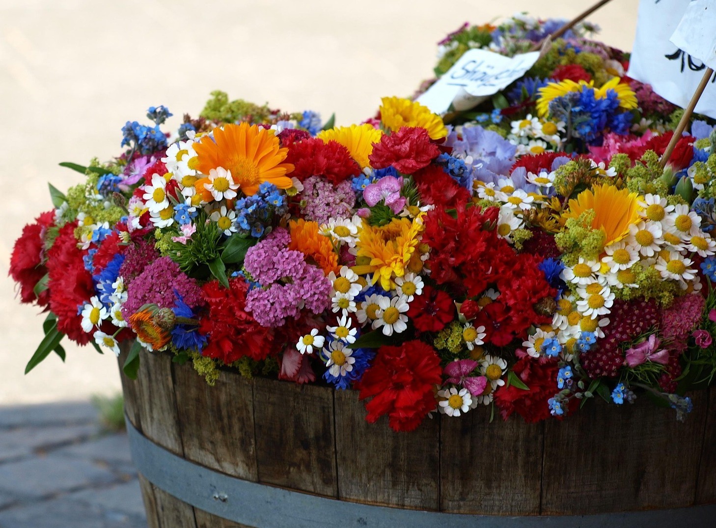 Blumen auf Wochenmarkt