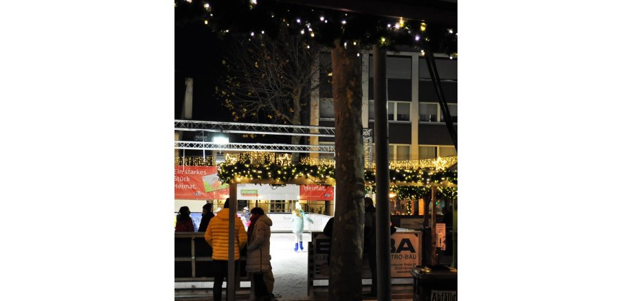 Eisbahn auf dem Heinsberger Weihnachtsmarkt